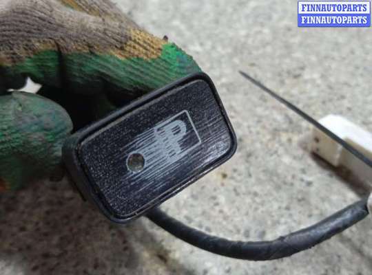 купить Кнопка ручного тормоза (ручника) на TOYOTA Prius 3