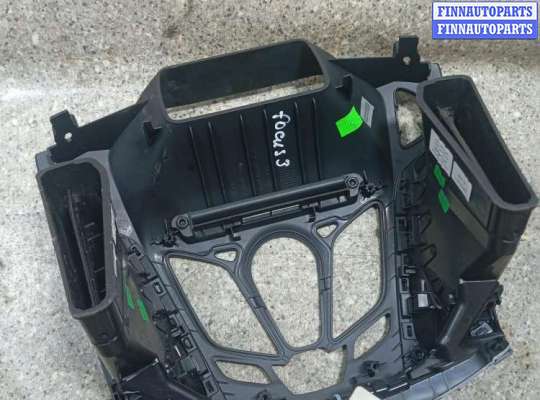 купить Накладка декоративная на торпедо на FORD Focus 3