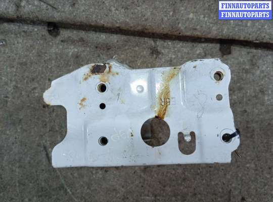 купить Кронштейн крепления бампера заднего на TOYOTA Prius 3