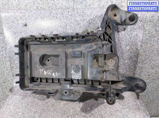 Полка аккумулятора VG1323469 на VOLKSWAGEN PASSAT B6