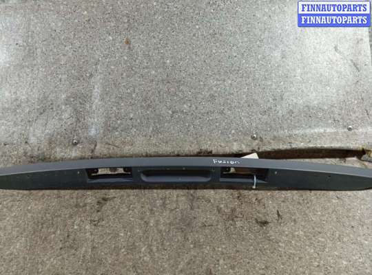 накладка подсветки номера FO1619589 на FORD FUSION