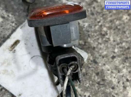 купить повторитель поворота на крыле правый на TOYOTA Carina E T190