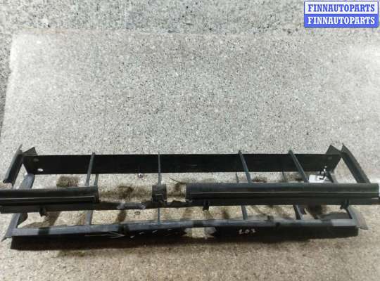 купить Дефлектор радиатора на Mercedes C W203