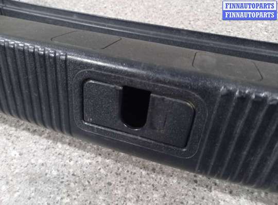 купить Накладка внутренняя на заднюю панель кузова на AUDI A8 D3/4E