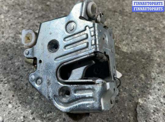 замок двери передней левой MB1369765 на Mercedes 190 W201
