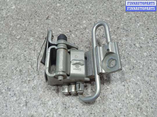 петля двери передней правой VG2674428 на VOLKSWAGEN PASSAT B6