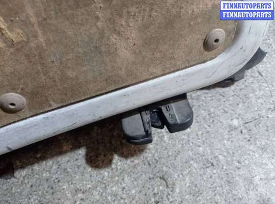 купить Замок двери задней левой на VOLKSWAGEN Caddy 3