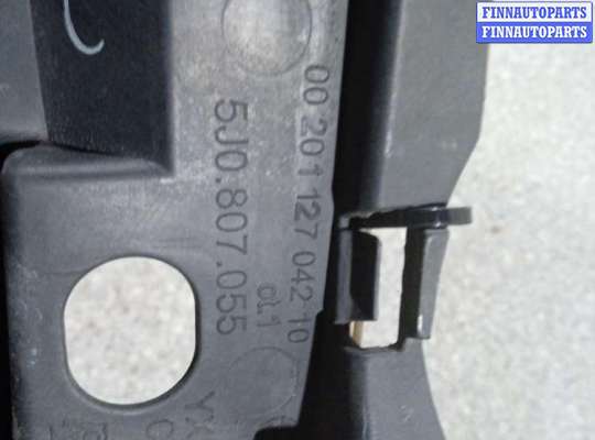 купить Рамка фары противотуманной левой на SKODA ROOMSTER