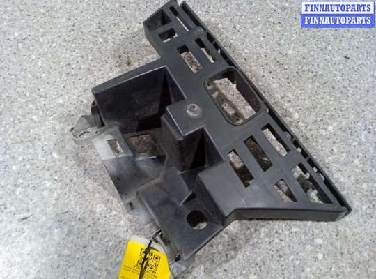 купить Рамка фары противотуманной левой на SKODA ROOMSTER