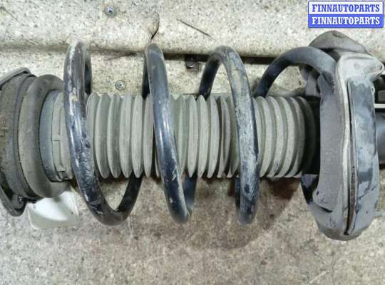 Стойка подвески амортизационная на Ford Focus III