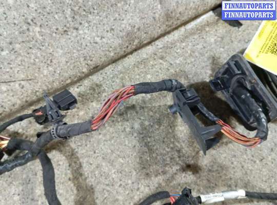 купить Проводка двери передней левой на VOLKSWAGEN PASSAT B6