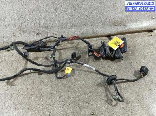 купить Проводка двери передней левой на VOLKSWAGEN PASSAT B6