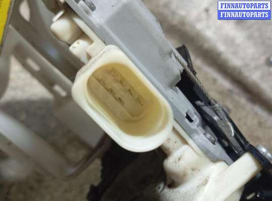купить замок двери передней правой на VOLKSWAGEN PASSAT B6