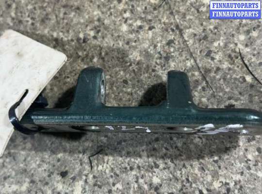 купить Петля двери задней правой на Mercedes-Benz E W124