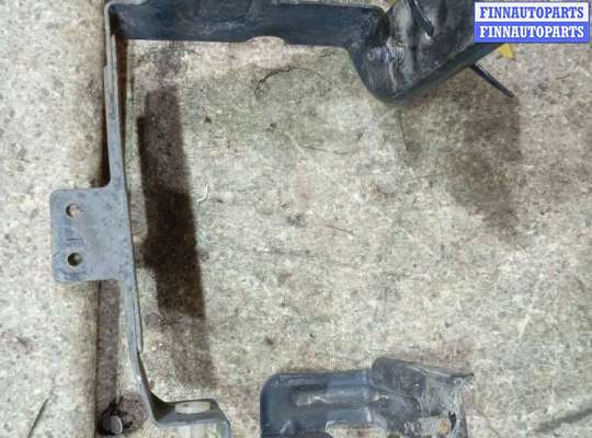 купить крепление фары правой на NISSAN Maxima A32