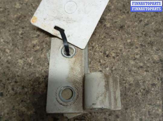 купить петля двери передней правой на BMW 5 E39