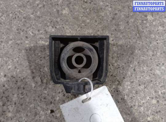 Кронштейн прочее на Mitsubishi Colt VI (Z3)
