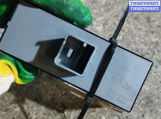 купить Блок управления стеклоподъемниками на VOLKSWAGEN PASSAT B6