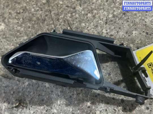Ручка внутренняя задняя правая MB1577345 на Mercedes-Benz E W124