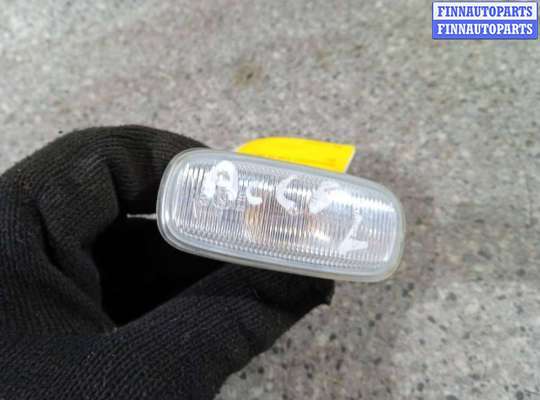 Повторитель передний левый AU1247978 на AUDI A4 B5