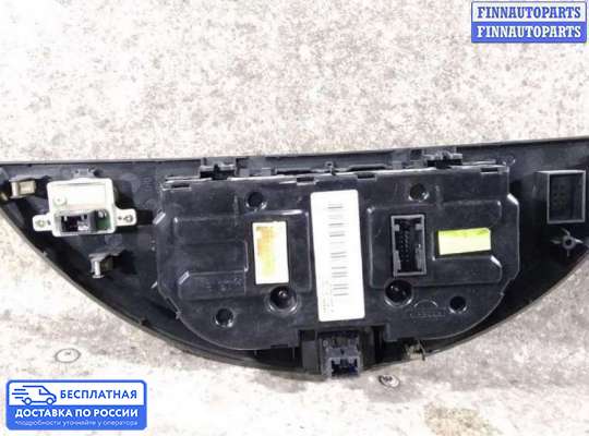 Блок управления печкой на Nissan Note (E11)