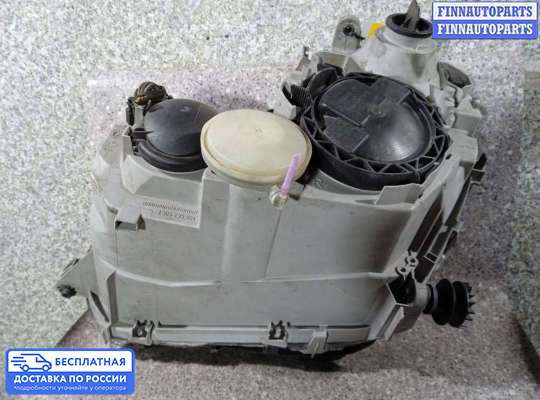 Фара передняя на Mercedes-Benz C (W203)