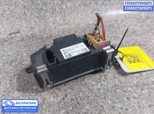Резистор (сопротивление) отопителя на Volkswagen Passat B6 (3C)