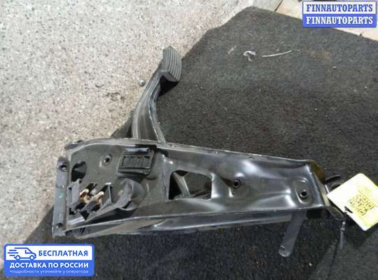Педальный узел (педаль) на Mercedes-Benz S (W126)