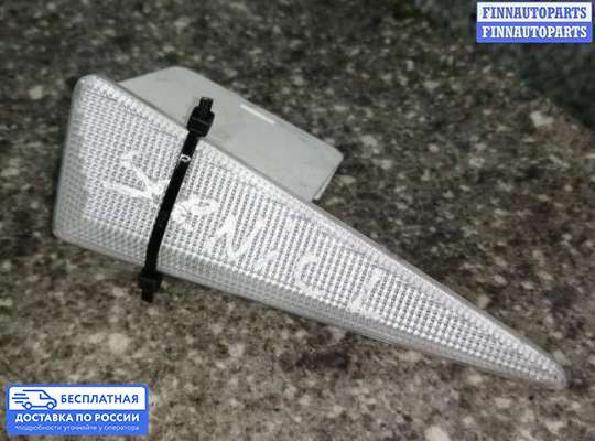 Повторитель поворота в крыло на Renault Megane II