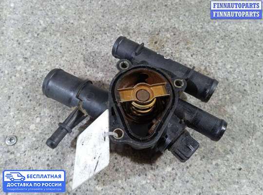 Корпус термостата на Renault Laguna II