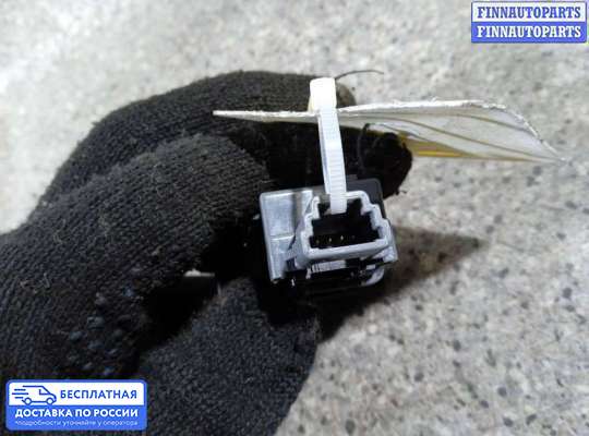 Кнопка аварийной остановки на Toyota Avensis III (T270)