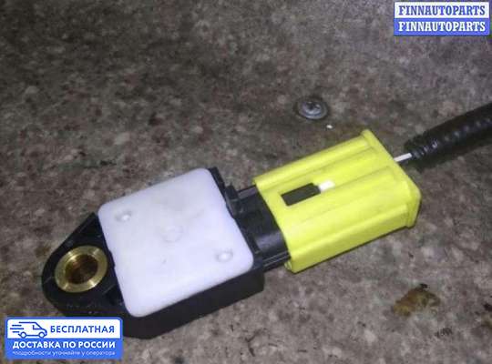 Датчик удара (Airbag) на Toyota Avensis III (T270)