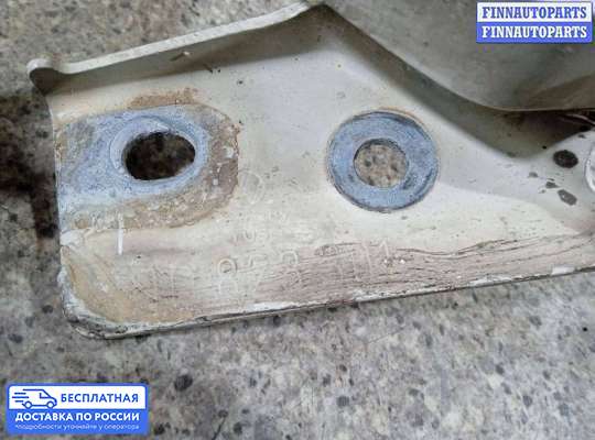 Петля капота на Volkswagen Golf III (1H)