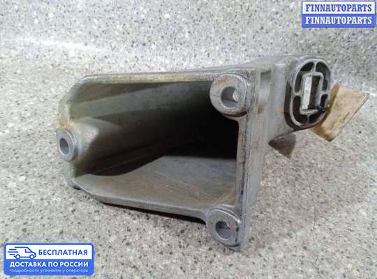 Кронштейн ДВС (лапа) на Audi A6 (C4)
