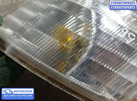 Поворотник передний на Nissan Primera (P11)