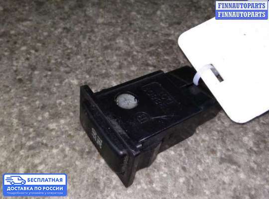 Кнопки на Toyota Avensis II (T250)