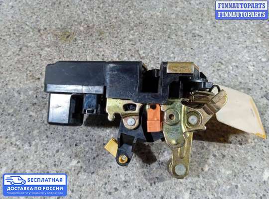 Замок боковой двери на Chrysler Voyager IV (RG)