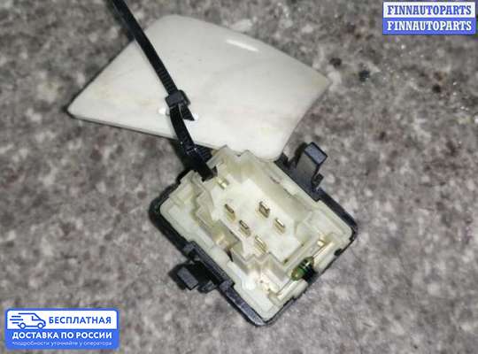 Блок управления стеклоподъёмниками на Volkswagen Passat B4 (3A)