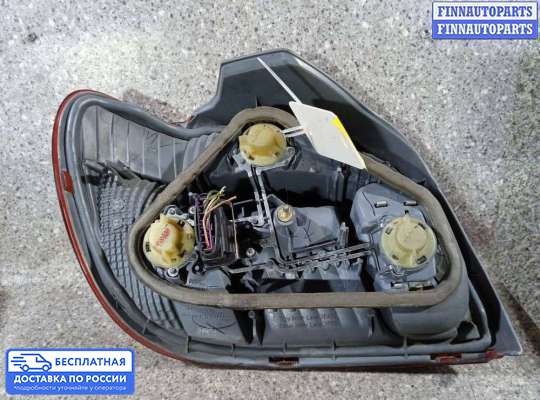 Фонарь задний на Toyota Yaris P1