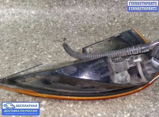 Поворотник передний на Renault Modus