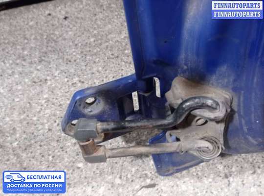 Петля двери на Volkswagen Caddy III (2K)