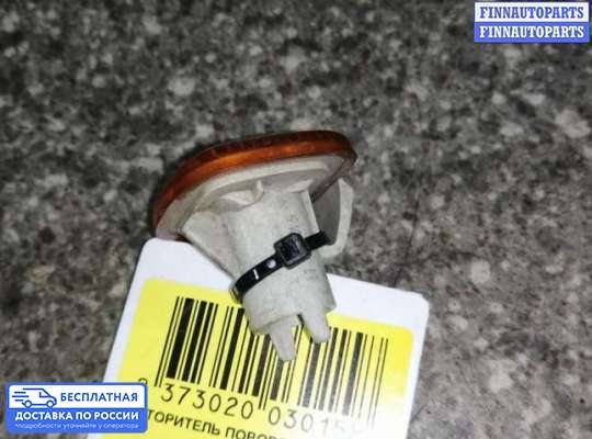 Повторитель поворота в крыло на Audi A6 (C4)