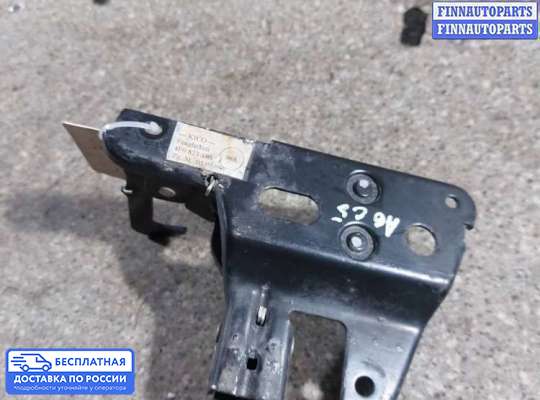 Замок капота на Audi A6 (C6)