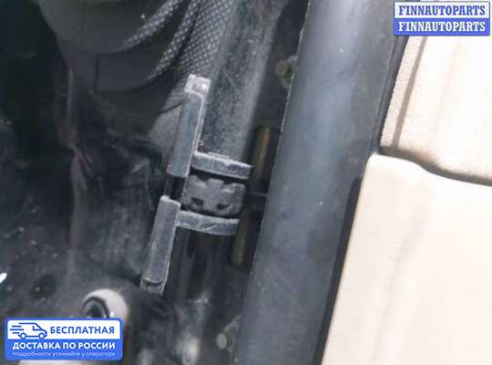 Ограничитель двери на Mercedes-Benz E (W211)