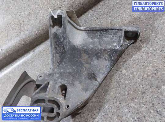 Кронштейн ДВС (лапа) на Audi 100 (4A, C4)
