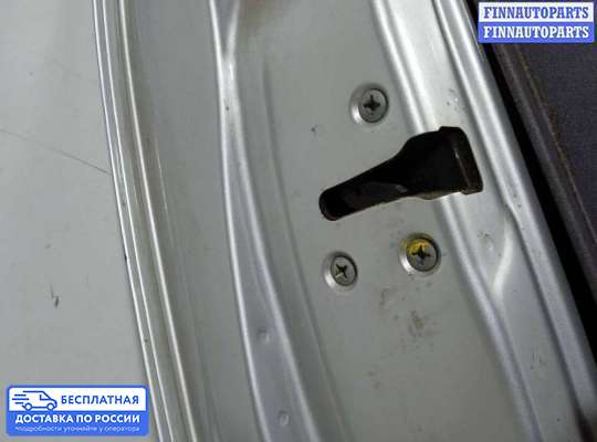 Замок боковой двери на Nissan Tino V10