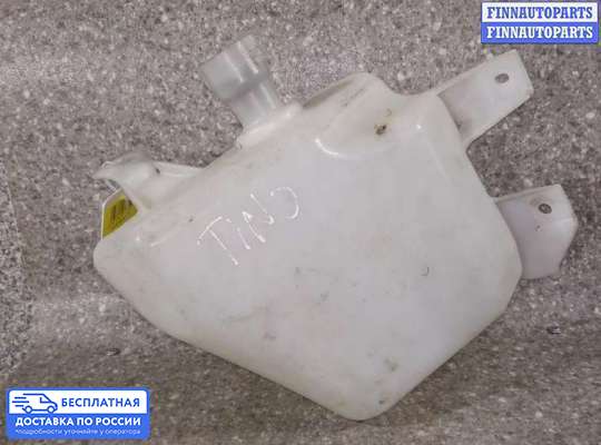 Бачок омывателя на Nissan Tino V10