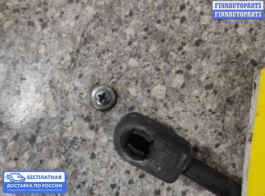Амортизатор крышки багажника на Mitsubishi Outlander II / XL (CW)