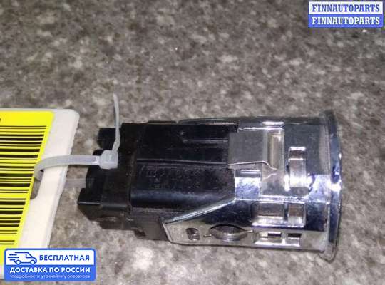 Кнопки на Toyota Corolla Verso III (AR10)