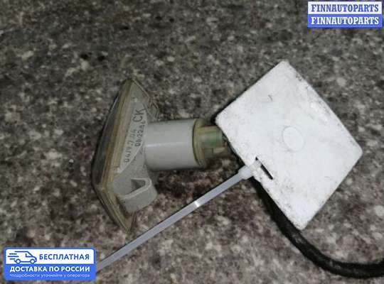 Повторитель поворота в крыло на Opel Zafira B